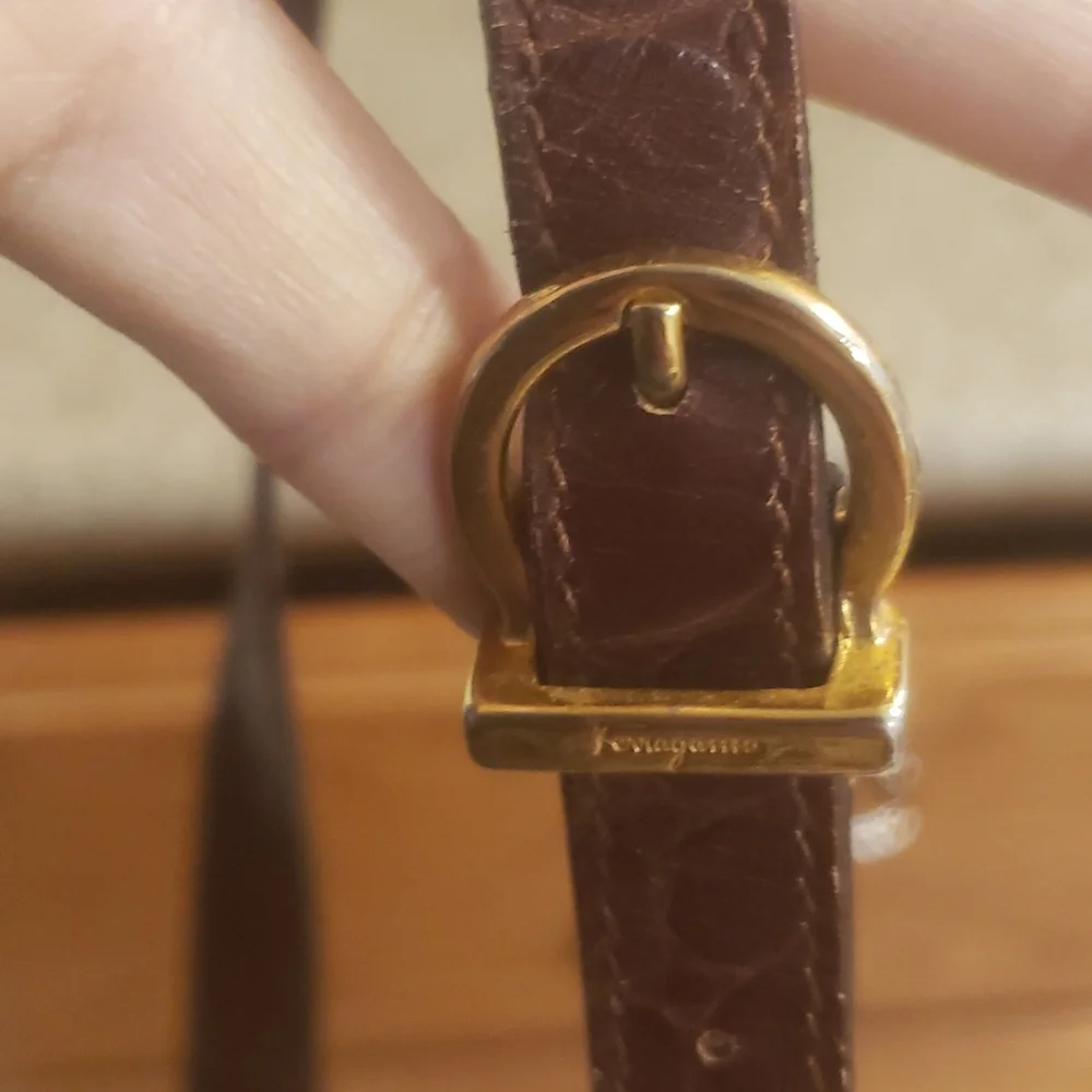 COPY - VINTAGE Salvatore Ferragamo Embossed Made In Italy Purse - Picture 14 of 16